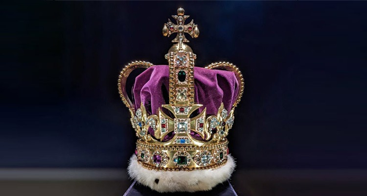 تاج ها و جواهرات خانواده سلطنتی بریتانیا