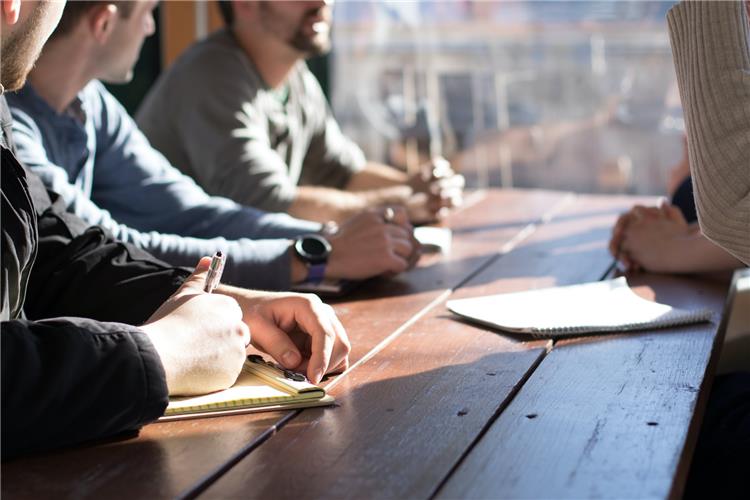 برگزاری کلاس های فروشندگی به زودی در تمامی شعب آموزشگاه طلافنون