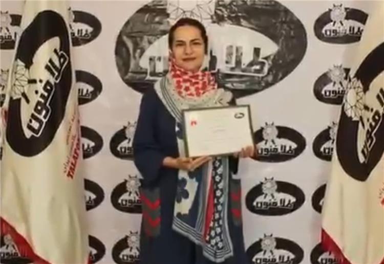 صدور مدارك آموزشى آموزشگاه طلاسازی طلافنون از دفتر مركزى تهران براى هنرجويان